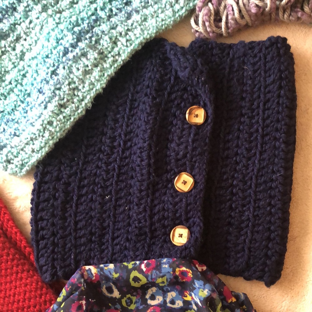 Assorted Knit Scarves - Picture 3 of 6